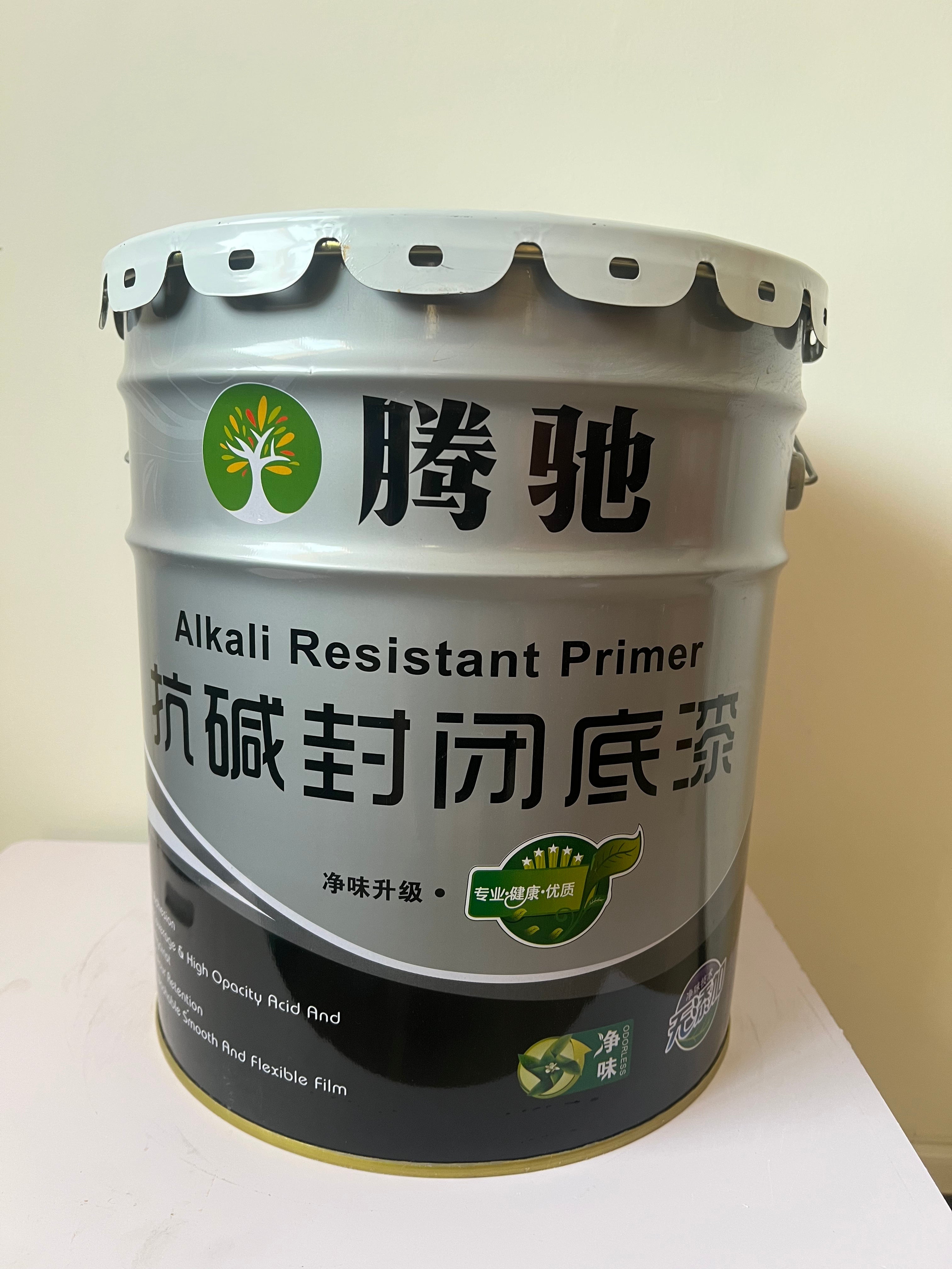 Alkali-resistant sealing primer